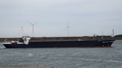 FRI STAR in IJmuiden, 26 aug 2015