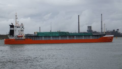 LADY IRINA in IJmuiden, 27 aug 2015