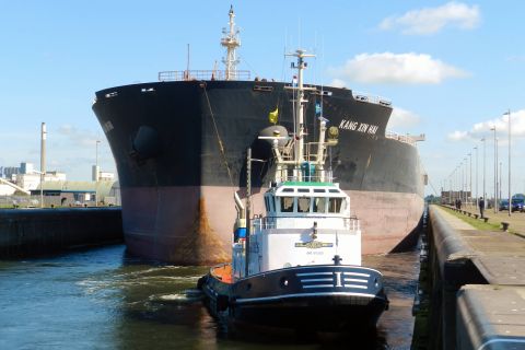 KANG XIN HAI in IJmuiden, 98 sep 2015