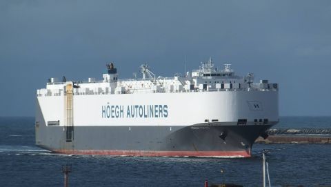 HOEGH TOKYO in IJmuiden, 8 okt 2015