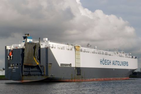 HOEGH TOKYO in IJmuiden, 8 okt 2015