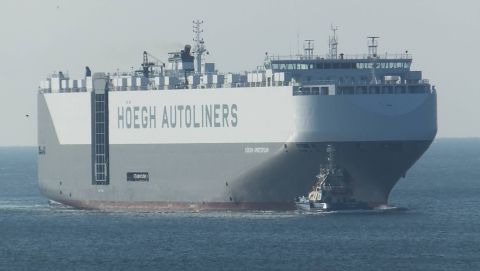 HOEGH AMSTERDAM in IJmuiden, 14 okt 2015