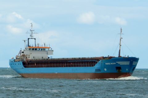 PAPER STAR in IJmuiden, 21 okt 2015