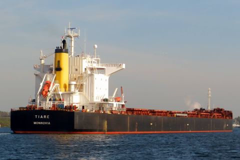 TIARE in IJmuiden, 26 okt 2015