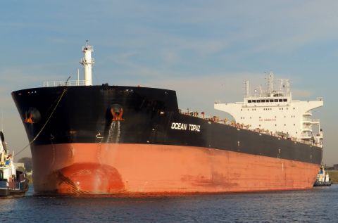 OCEAN TOPAZ in IJmuiden, 3 nov 2015