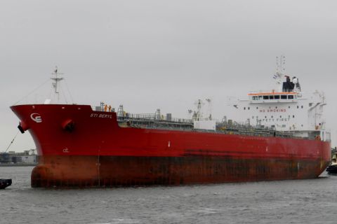 STI BERYL in IJmuiden, 6 nov 2015