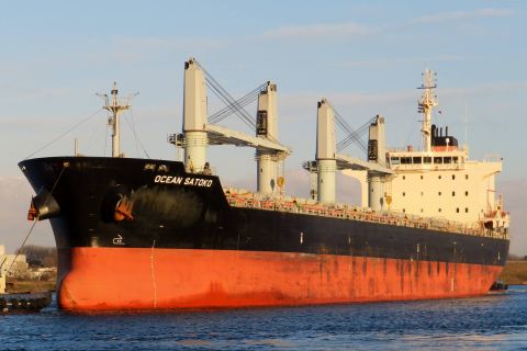 OCEAN SATOKO in IJmuiden, 21 nov 2015