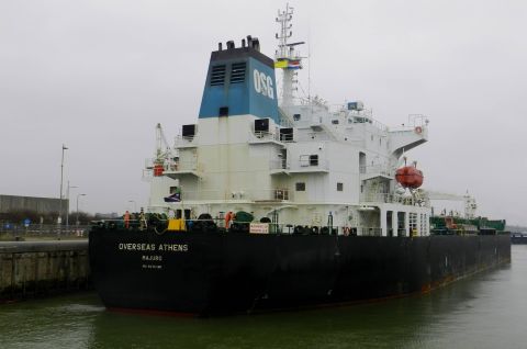OVERSEAS ATHENS in IJmuiden, 27 nov 2015