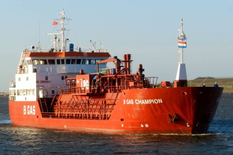 B GAS CHAMPION in IJmuiden, 4 dec 2015
