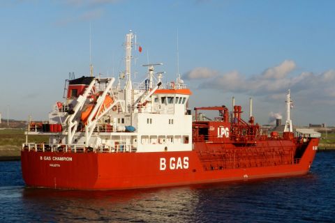 B GAS CHAMPION in IJmuiden, 4 dec 2015