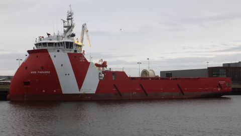 VOS PARADISE in IJmuiden, 11 dec 2015