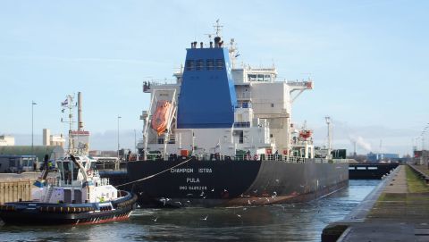 CHAMPION ISTRA in IJmuiden, 13 dec 2015
