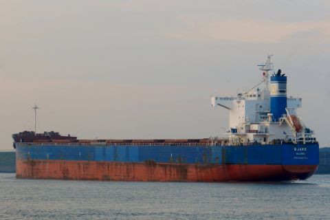 Q JAKE in IJmuiden, 15 dec 2015