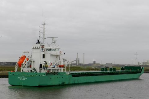 ARKLOW BREEZE in IJmuiden, 18 dec 2015