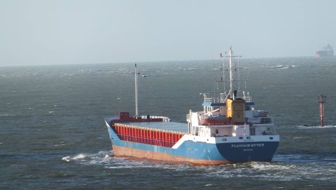 FLUVIUS OTTER in IJmuiden, 23 dec 2015