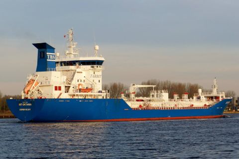 BIT OKTANIA in IJmuiden, 28 dec 2015