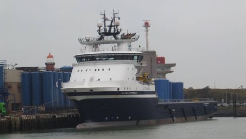 ISLAND COMMANDER in IJmuiden, 29 dec 2015