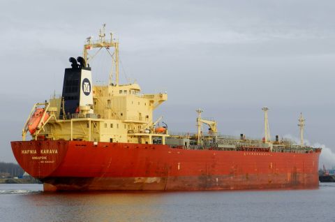 HAFNIA KARAVA in IJmuiden, 29 dec 2015