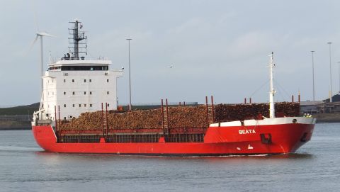 BEATA in IJmuiden, 3 jan 2016