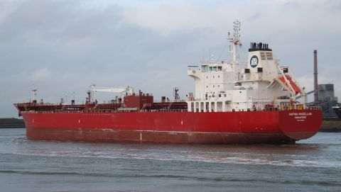 HAFNIA MAGELLAN in IJmuiden, 3 jan 2016