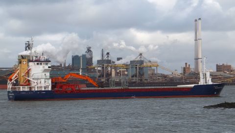 FLUVIUS TAW in IJmuiden, 12 jan 2016
