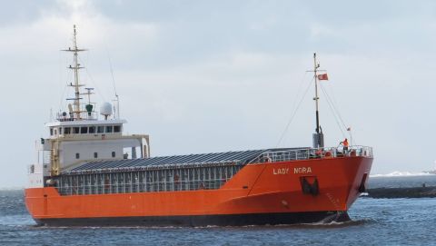 LADY NORA in IJmuiden, 16 jan 2016