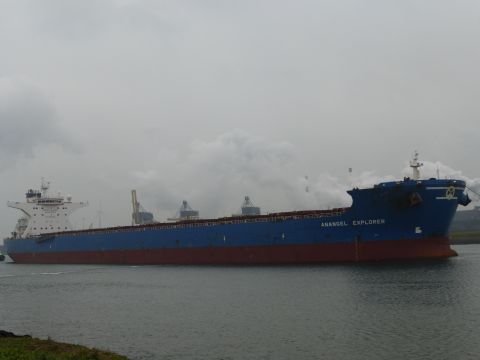 Anangel Explorer in IJmuiden, 3 dec 2014