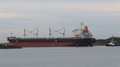 Ttm Dragon in IJmuiden, 25 jan 2016