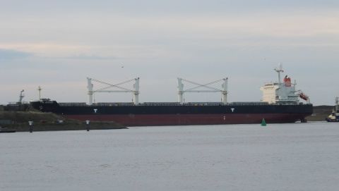 Ttm Dragon in IJmuiden, 25 jan 2016