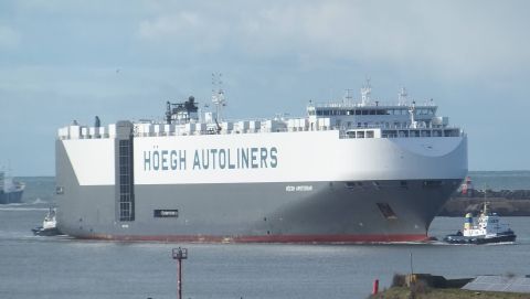 HOEGH AMSTERDAM in IJmuiden, 15 feb 2016
