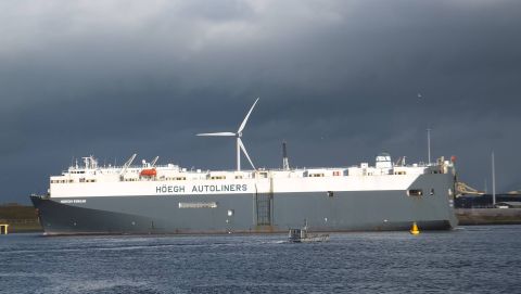 HOEGH KUNSAN in IJmuiden, 23 feb 2016