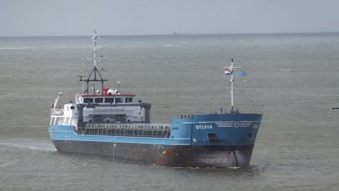 SYLVIA in IJmuiden, 2 mrt 2016