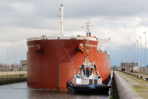 NAVIOS MARCO POLO in IJmuiden, 8 mrt 2016