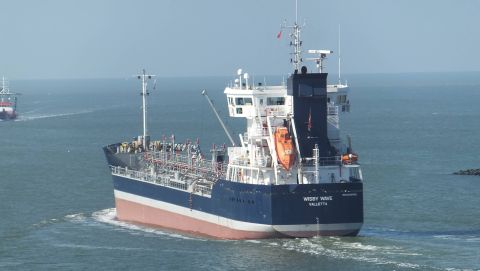 WISBY WAVE in IJmuiden, 13 mrt 2016