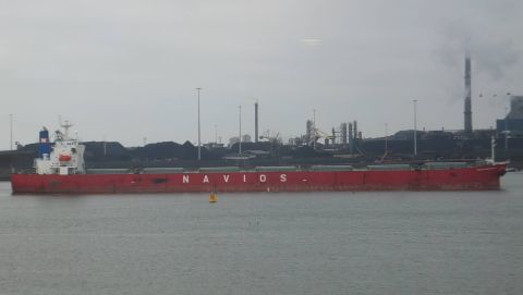 NAVIOS SAGITTARIUS in IJmuiden, 15 mrt 2016