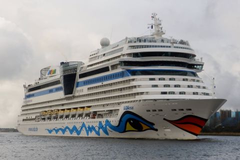 AIDAmar in IJmuiden, 23 mrt 2016