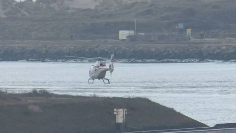 Helicopter op forteiland IJmuiden in IJmuiden, 31 mrt 2016