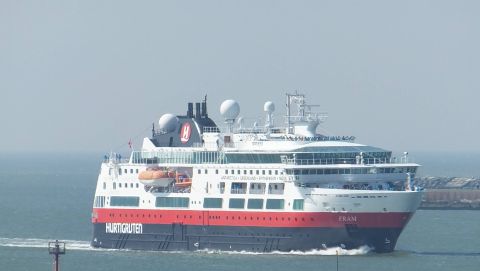 FRAM in IJmuiden, 11 apr 2016