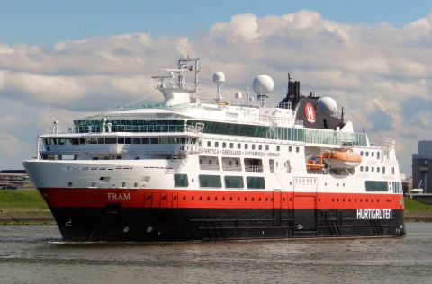 FRAM in IJmuiden, 12 apr 2016