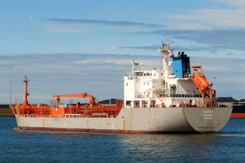 TIGRIS in IJmuiden, 12 apr 2016