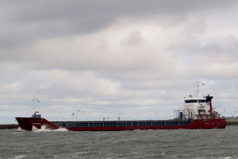 MOANA in IJmuiden, 16 apr 2016