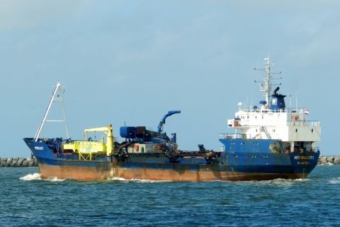 INTERBALLAST 1 in IJmuiden, 19 apr 2016