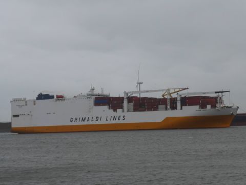 Grande Lagos in IJmuiden, 13 jan 2015