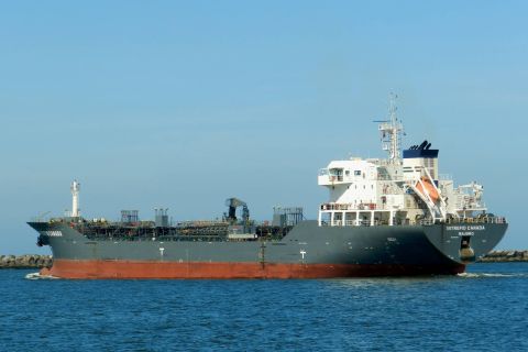 INTREPID CANADA in IJmuiden, 21 apr 2016