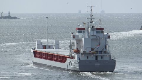 TJONGER in IJmuiden, 22 apr 2016