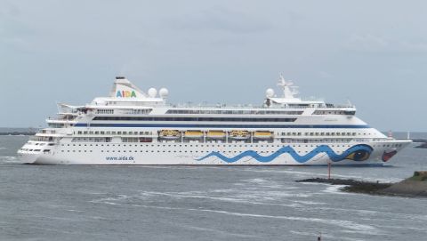 AIDAvita in IJmuiden, 25 apr 2016