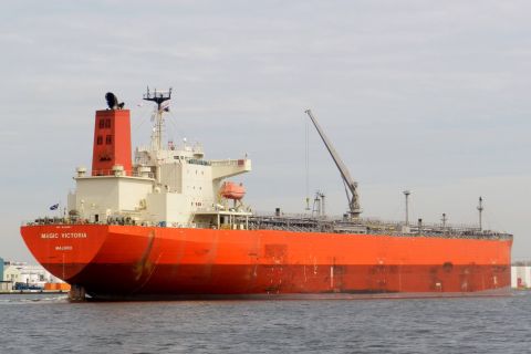MAGIC VICTORIA in IJmuiden, 2 mei 2016