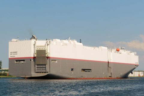 LEO SPIRIT in IJmuiden, 11 mei 2016
