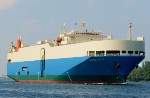 MAPLE ACE II in IJmuiden, 11 mei 2016