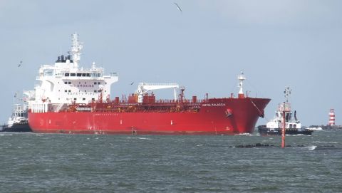 HAFNIA MALACCA in IJmuiden, 15 mei 2016